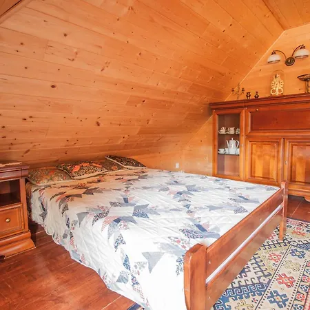 Holiday House Folwark Jelen Poniklica Exterior photo